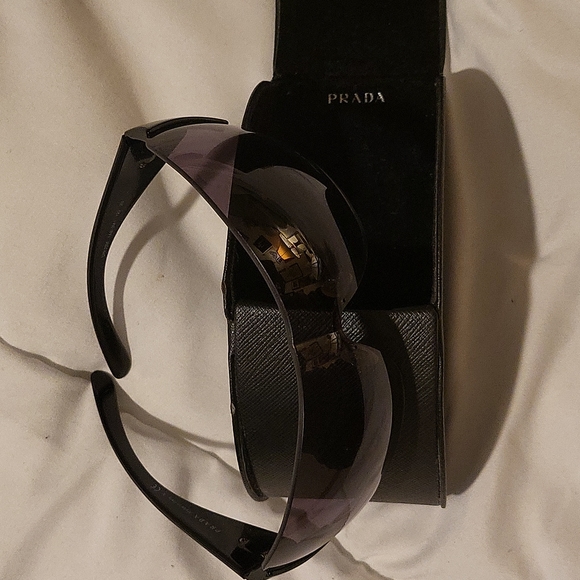 PRADA SUN GLASSES - Picture 3 of 4